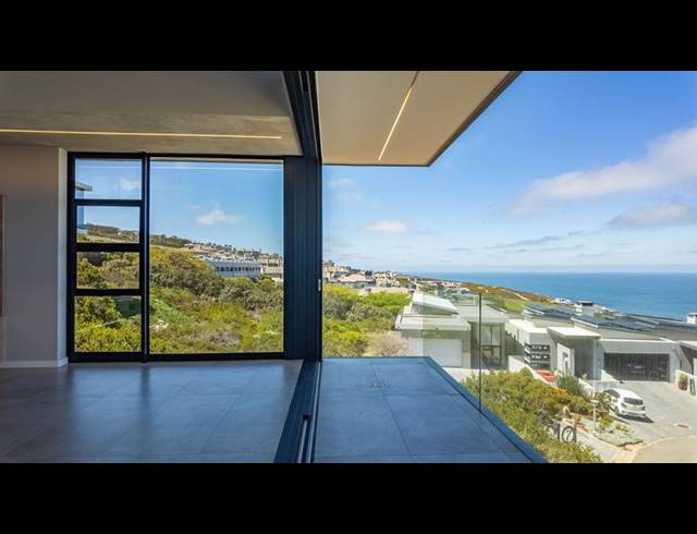 3 BEDROOM HOUSE FOR SALE IN PINNACLE POINT GOLF ESTATE